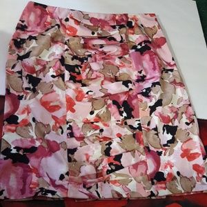 Skirt 14P  22"L  Ruched ctr. panel pink black
